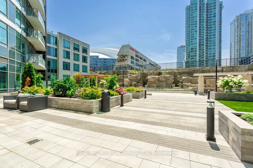 361 Front Street W, #709