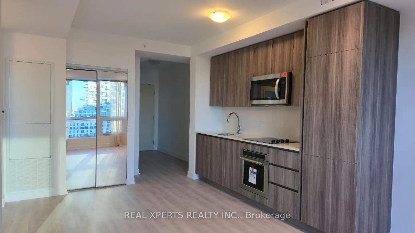 15 Richardson Street, #1312