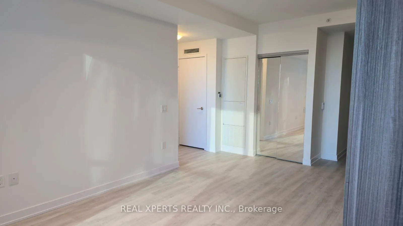 15 Richardson Street, #1312