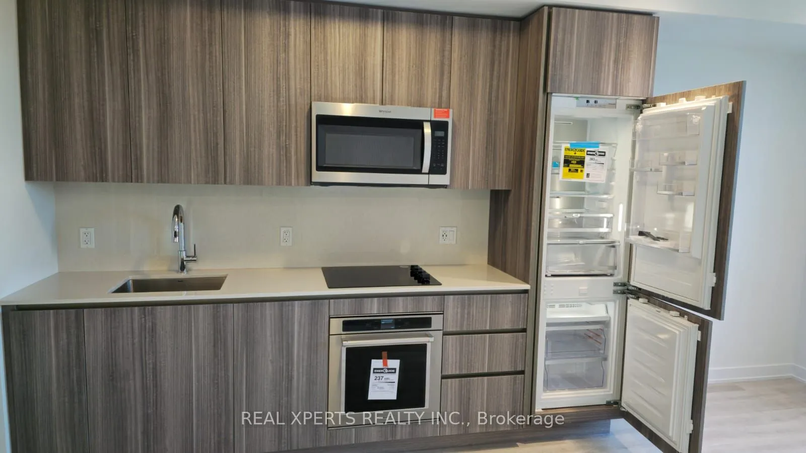 15 Richardson Street, #1312