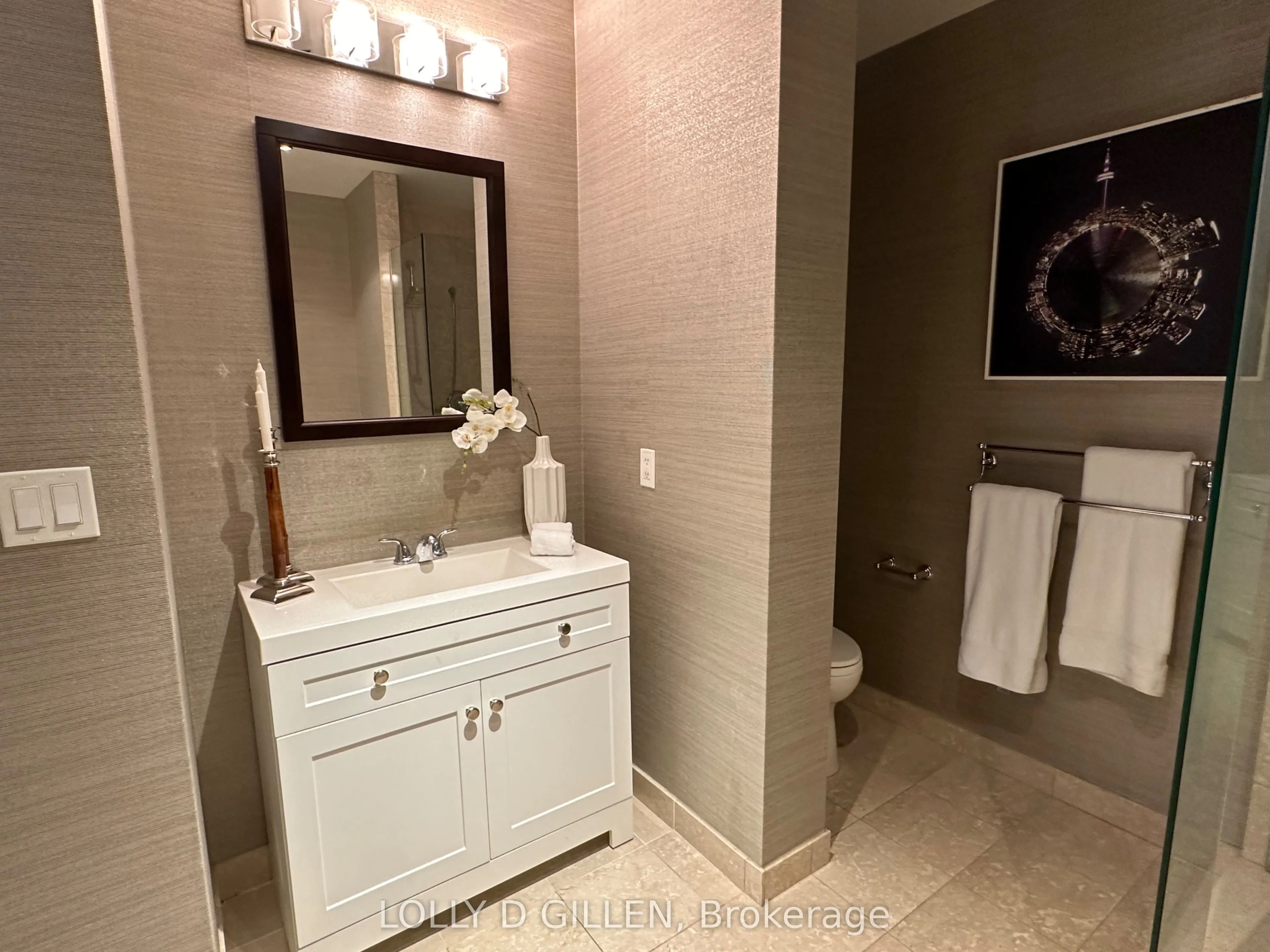 188 Eglinton Avenue E, #PH08