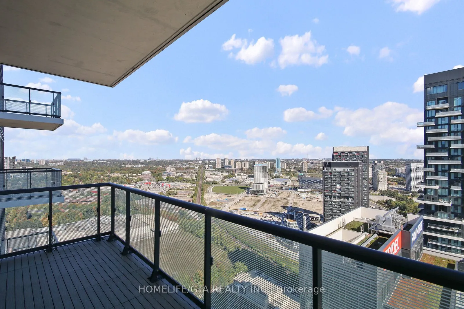 10 Inn On The Park Drive, #3704