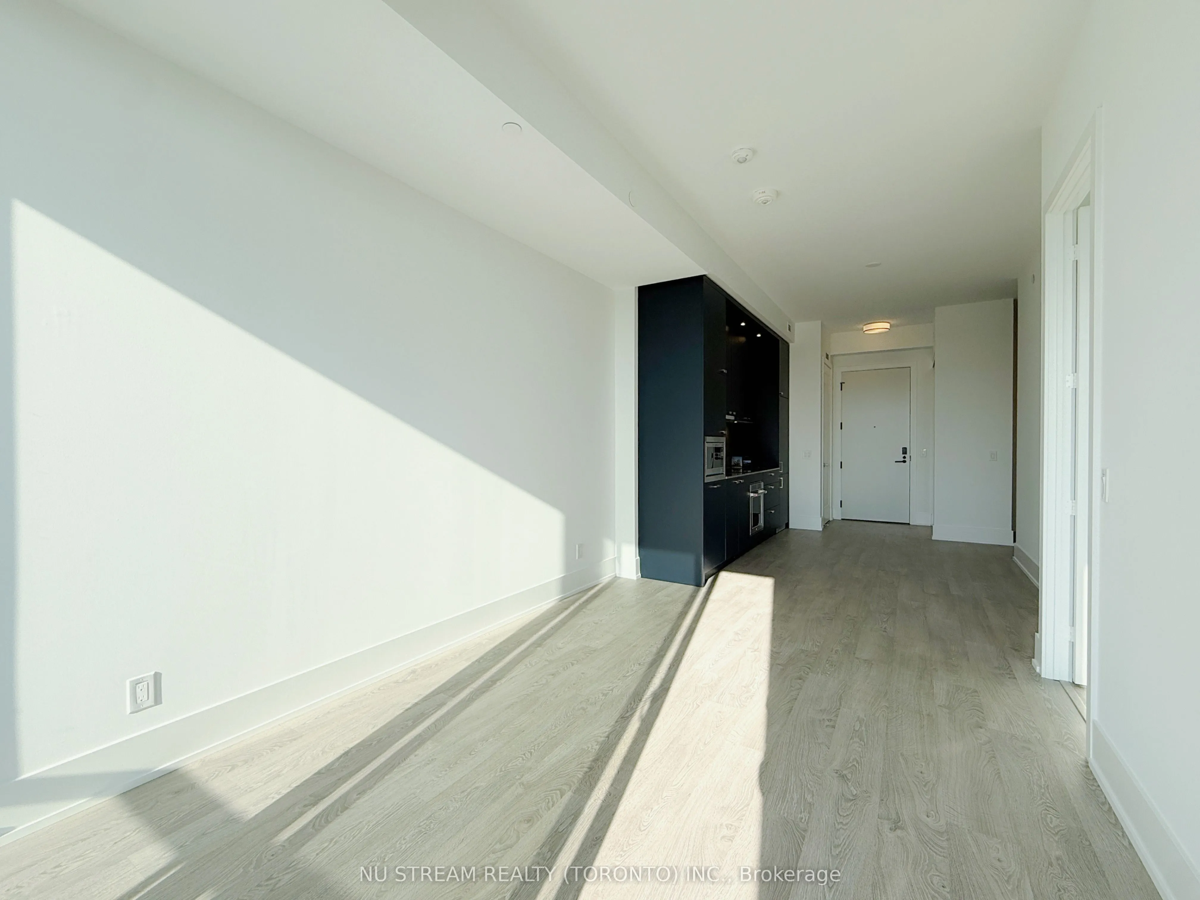 115 Denison Avenue, #709
