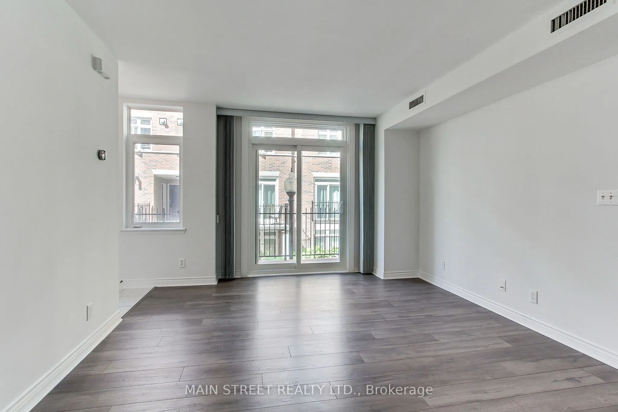 108 Redpath Avenue, #25