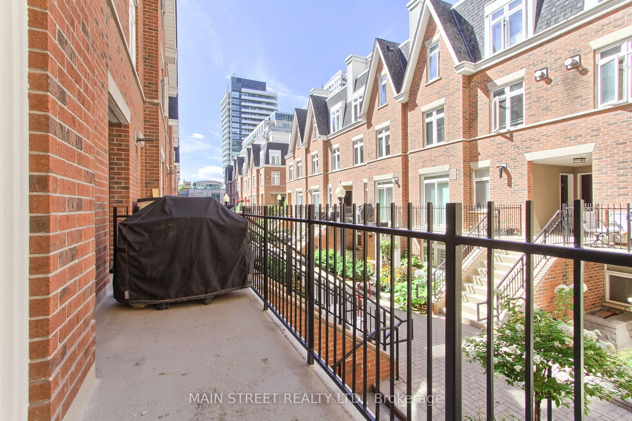 108 Redpath Avenue, #25