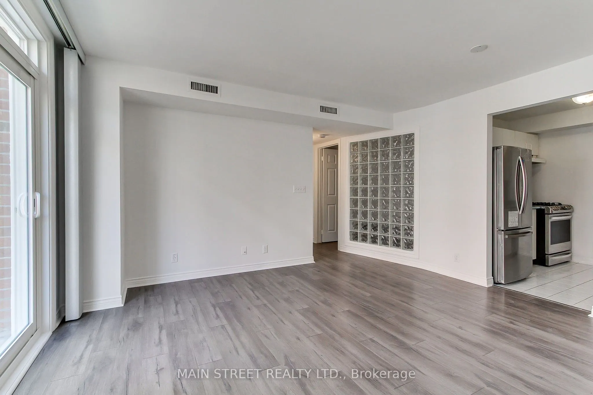 108 Redpath Avenue, #25