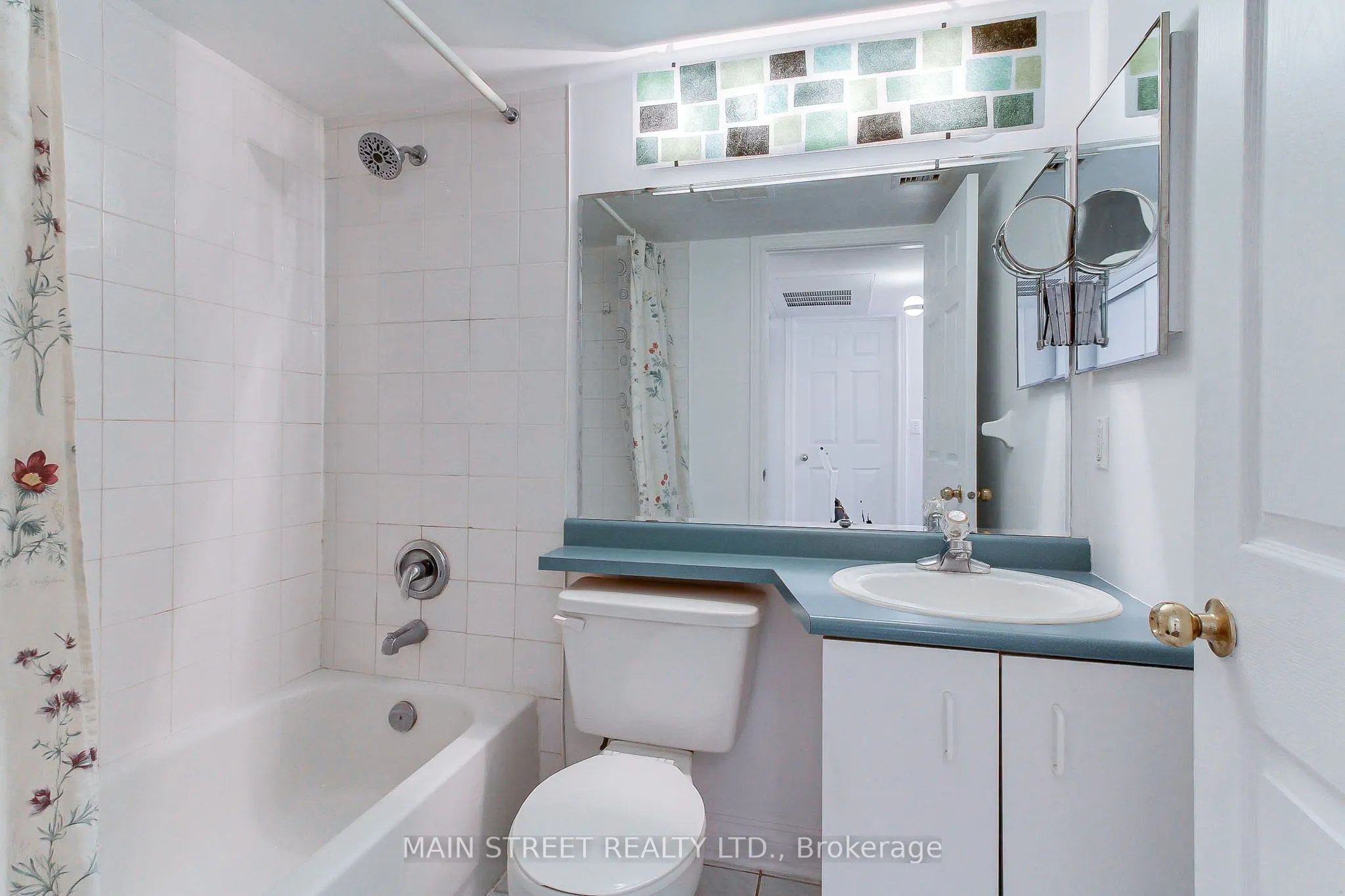 108 Redpath Avenue, #25