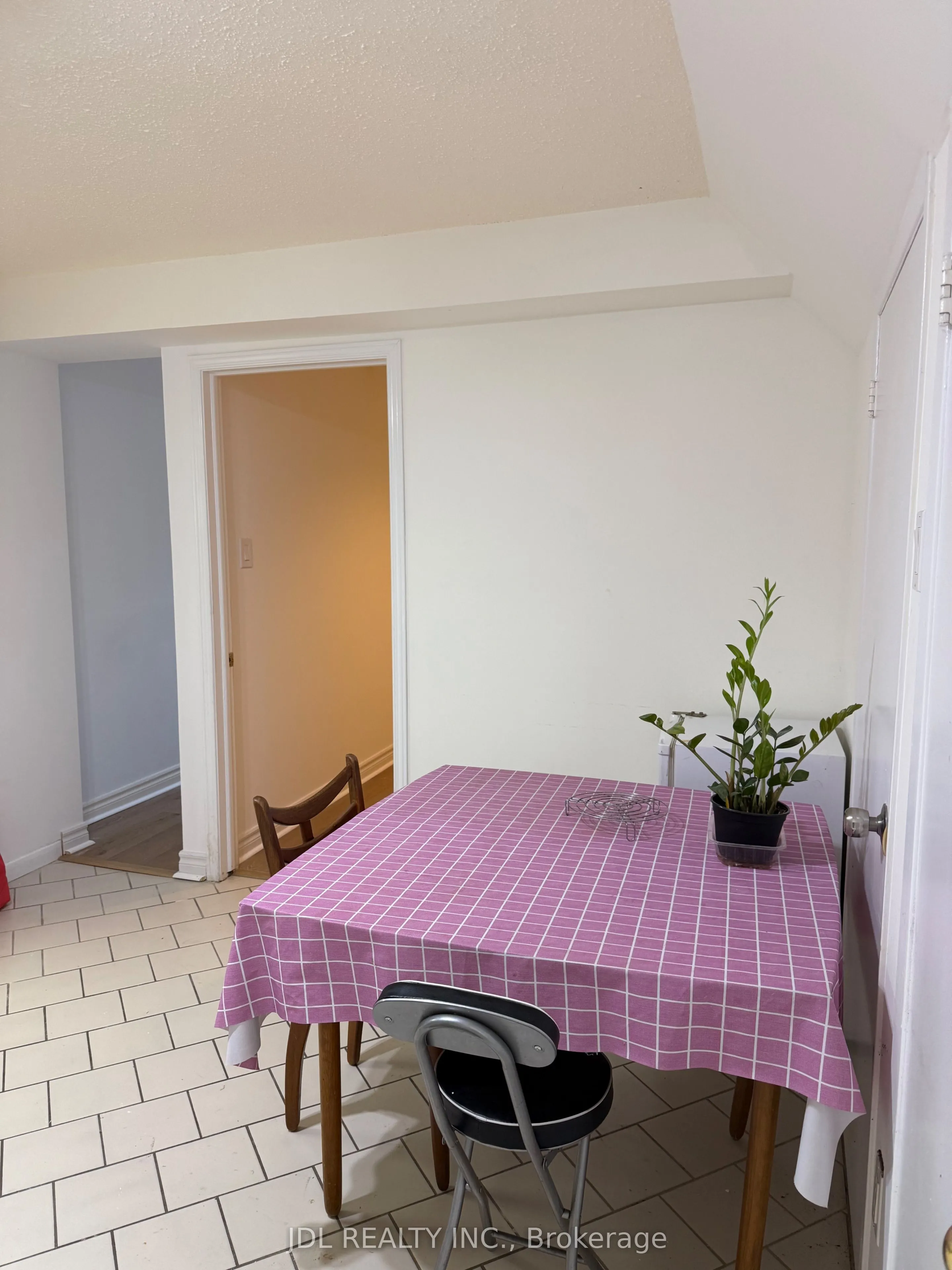 20 Maureen Drive, #BSMT