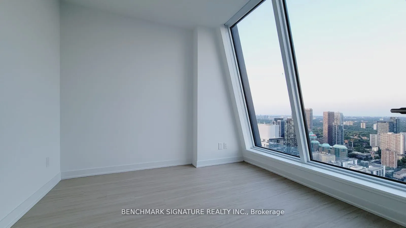 8 Wellesley Street W, #6007