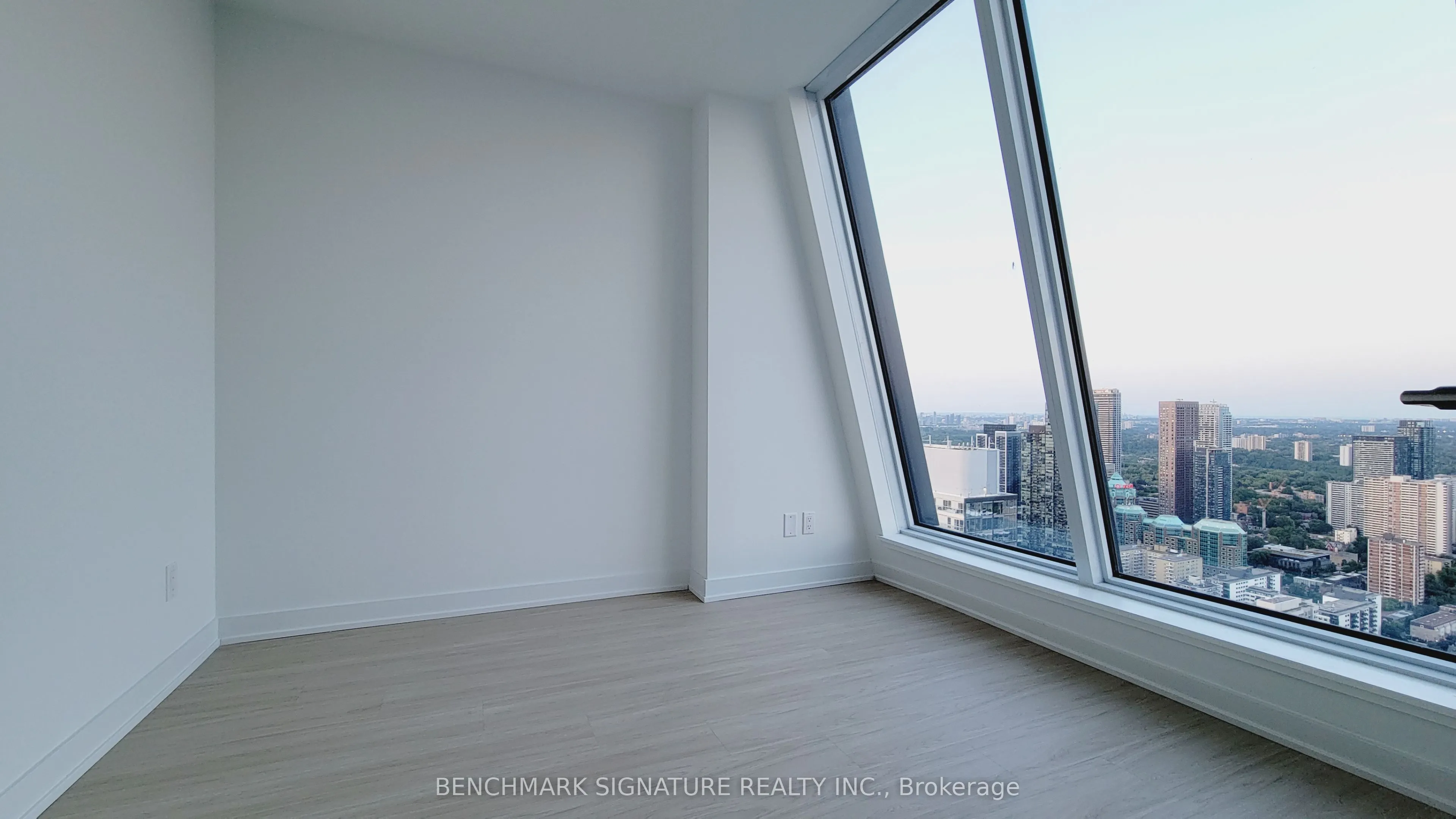 8 Wellesley Street W, #6007