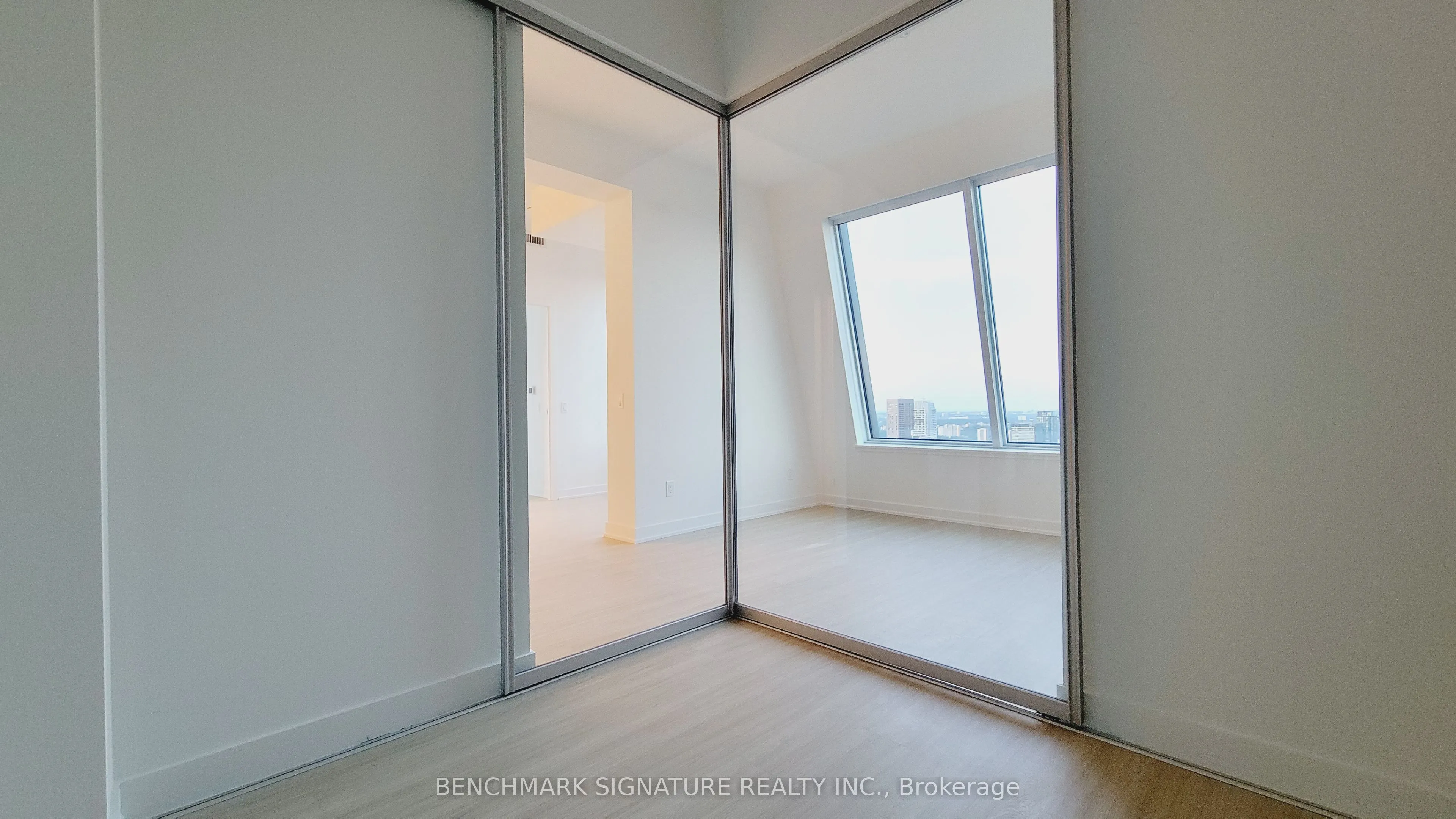 8 Wellesley Street W, #6007