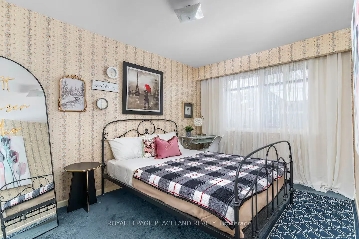 14 whitelock Crescent