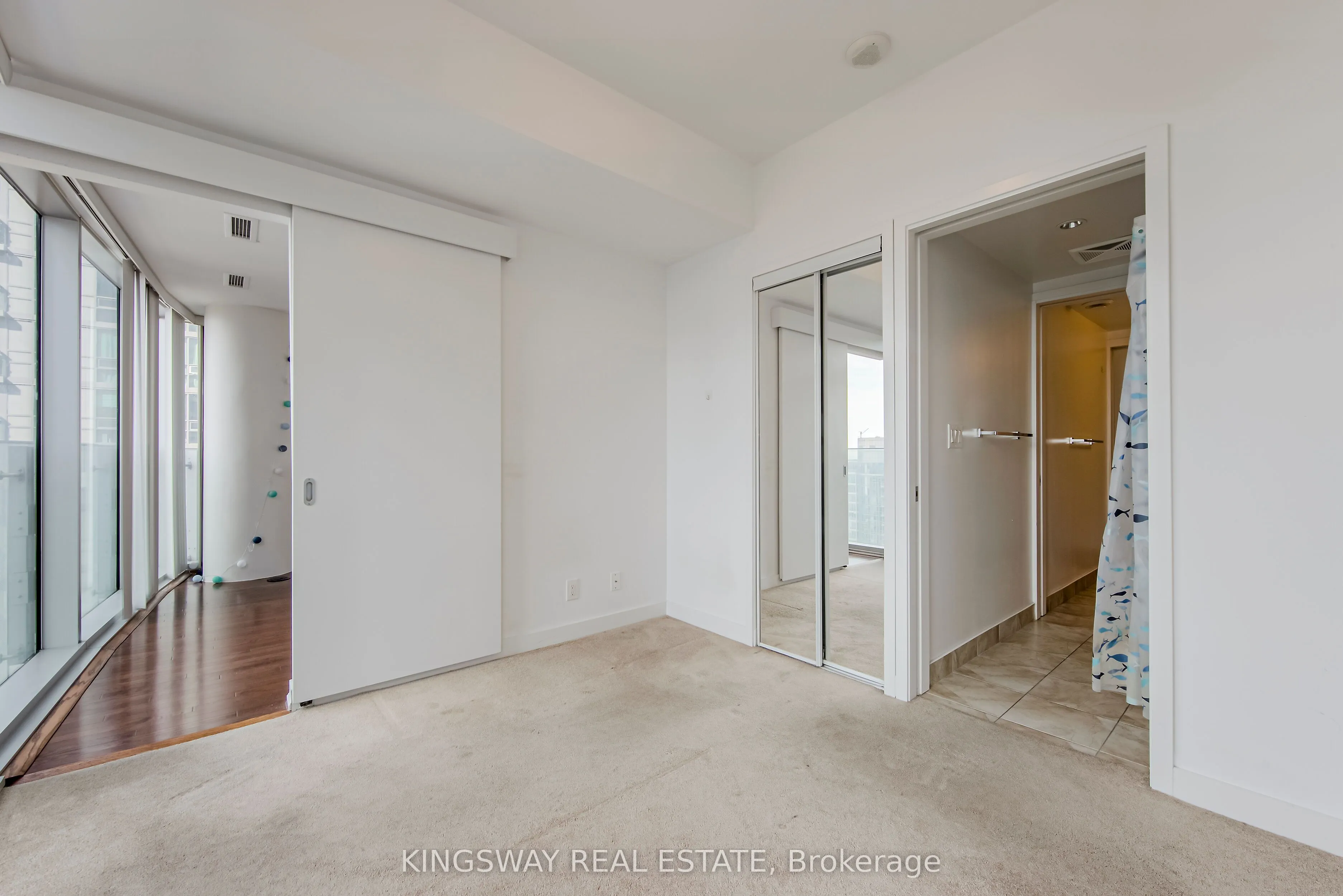 12 York Street, #2604