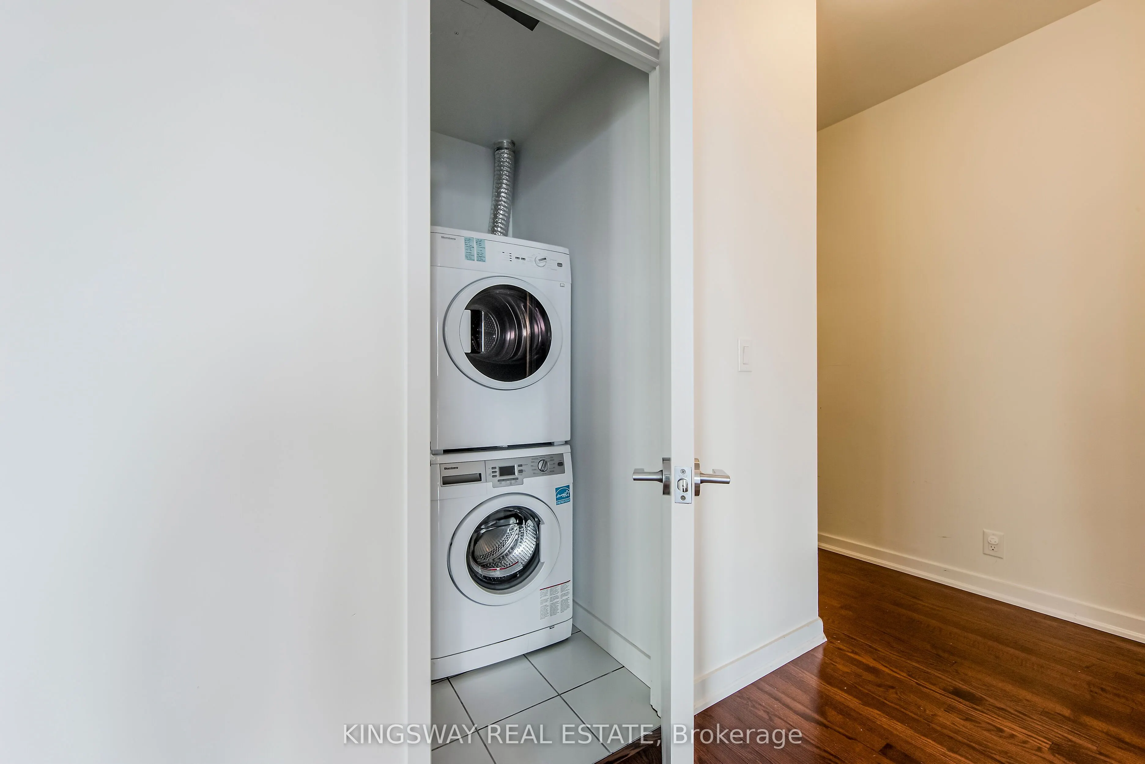 12 York Street, #2604