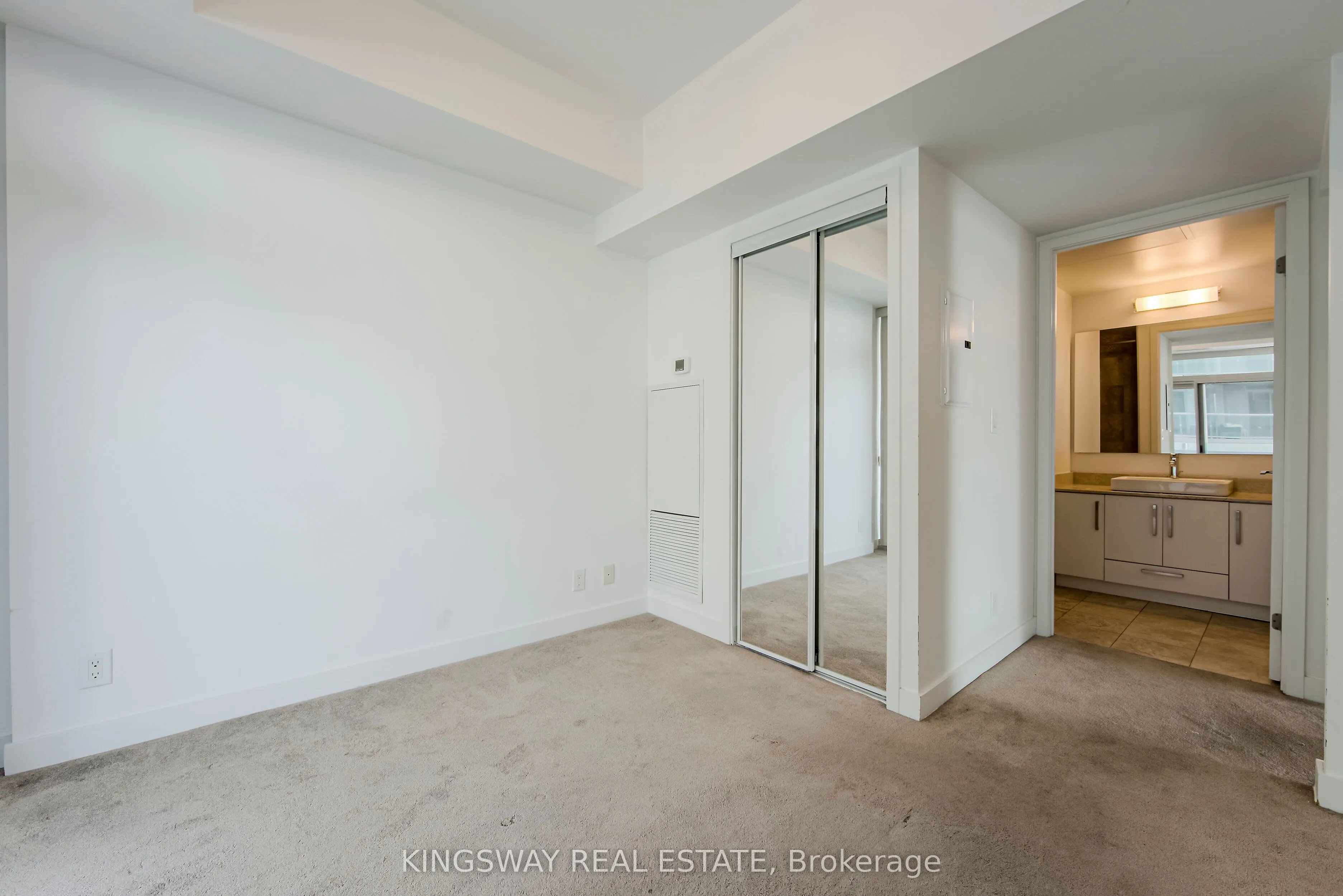 12 York Street, #2604