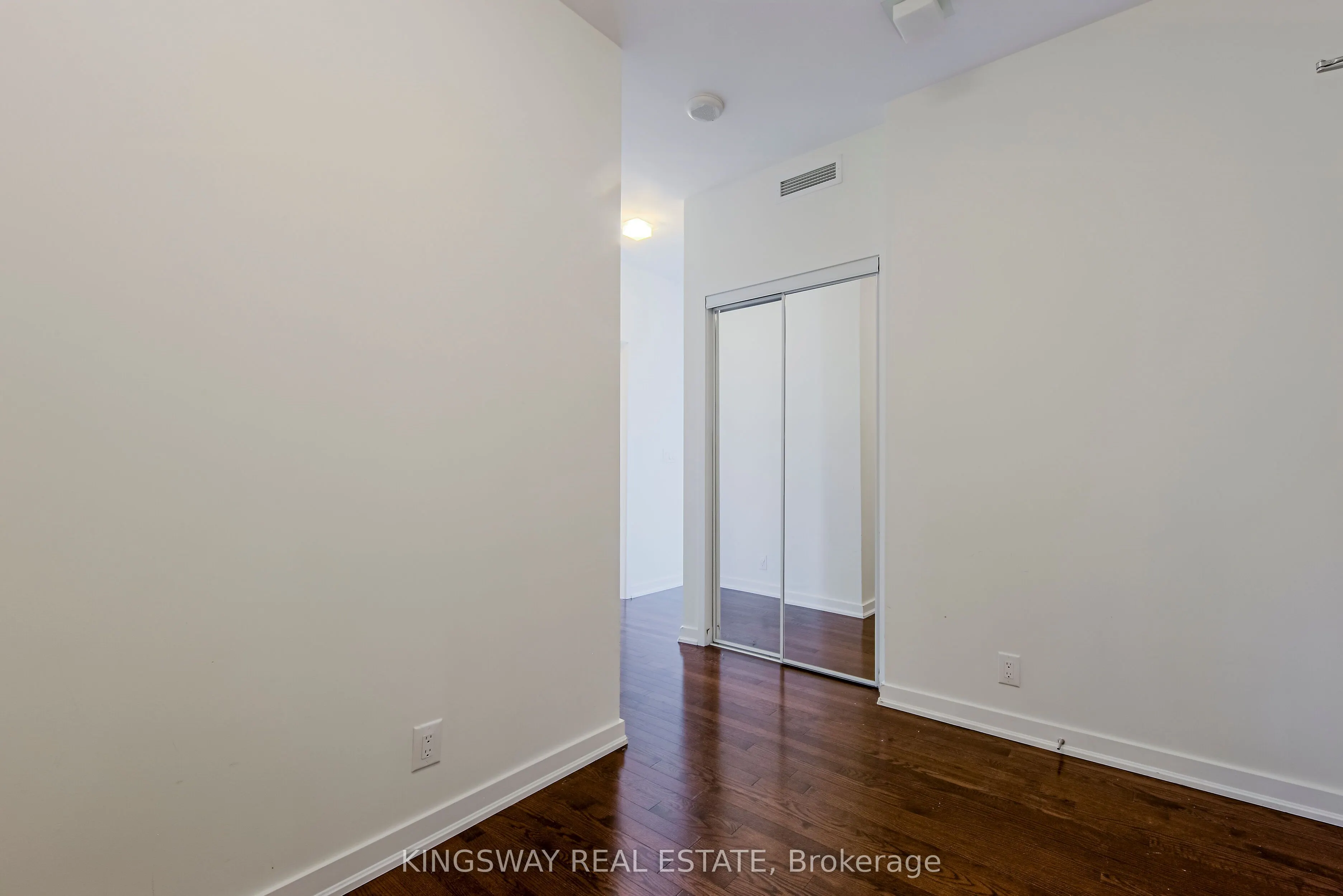12 York Street, #2604