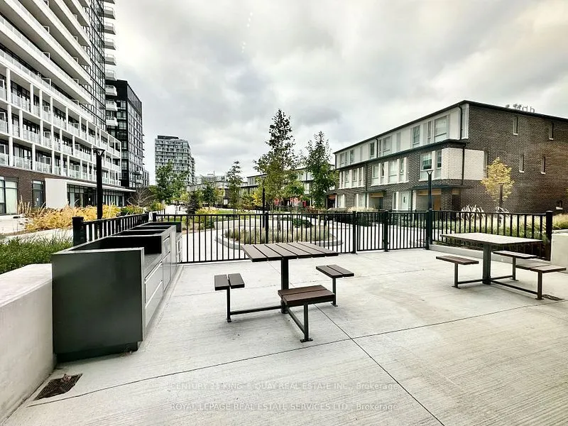 188 Fairview Mall Drive, #18