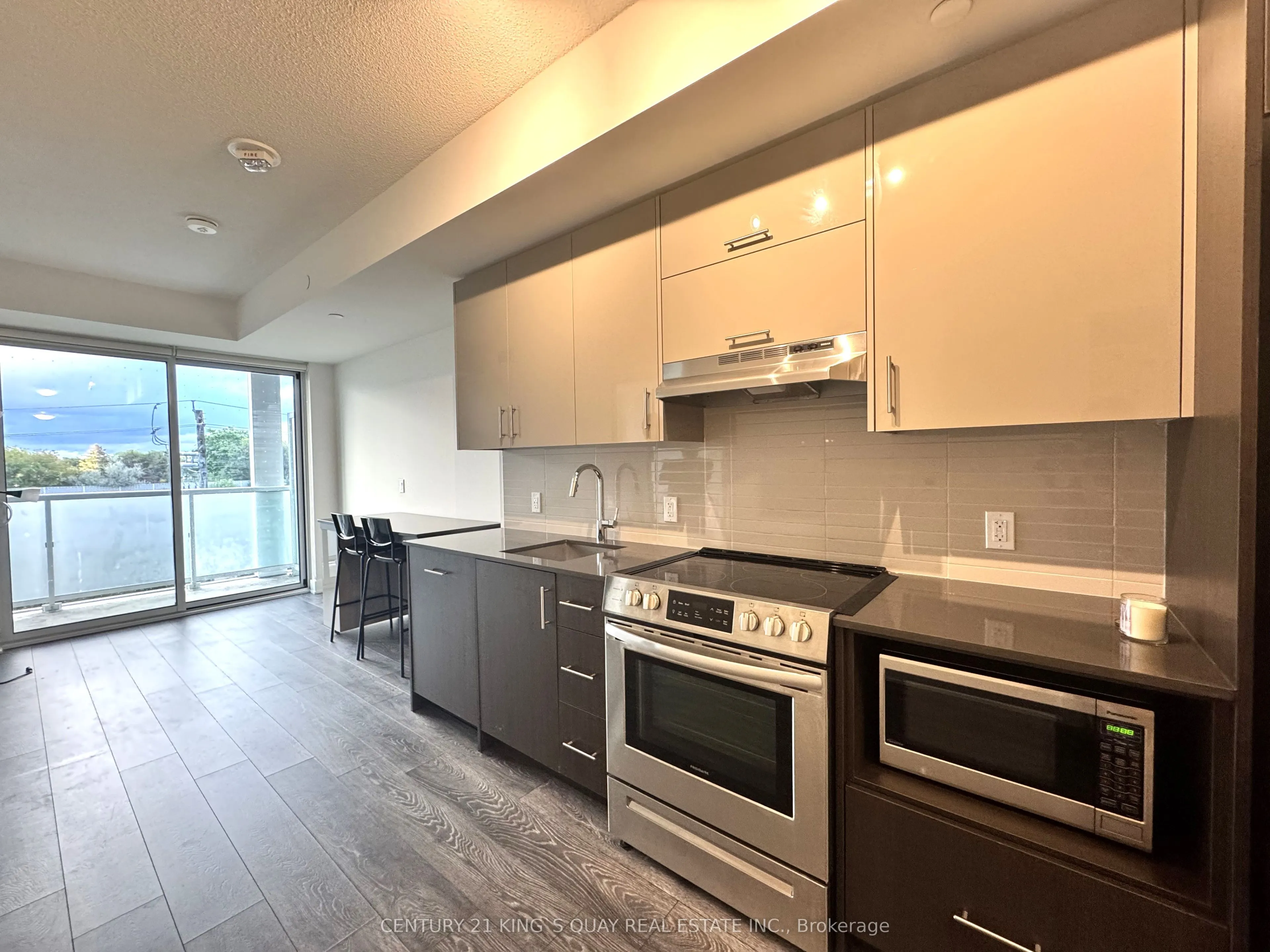 188 Fairview Mall Drive, #18