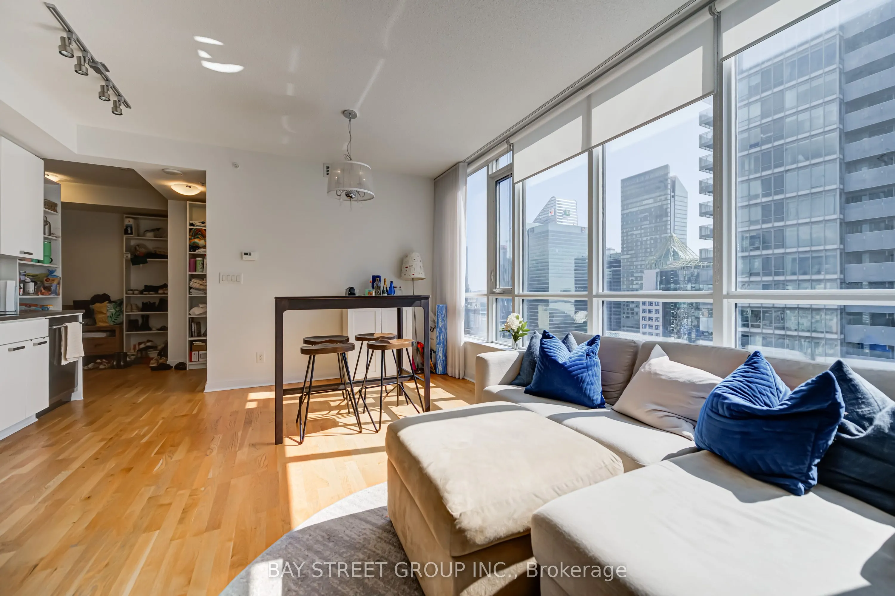 295 Adelaide Street W, #3409