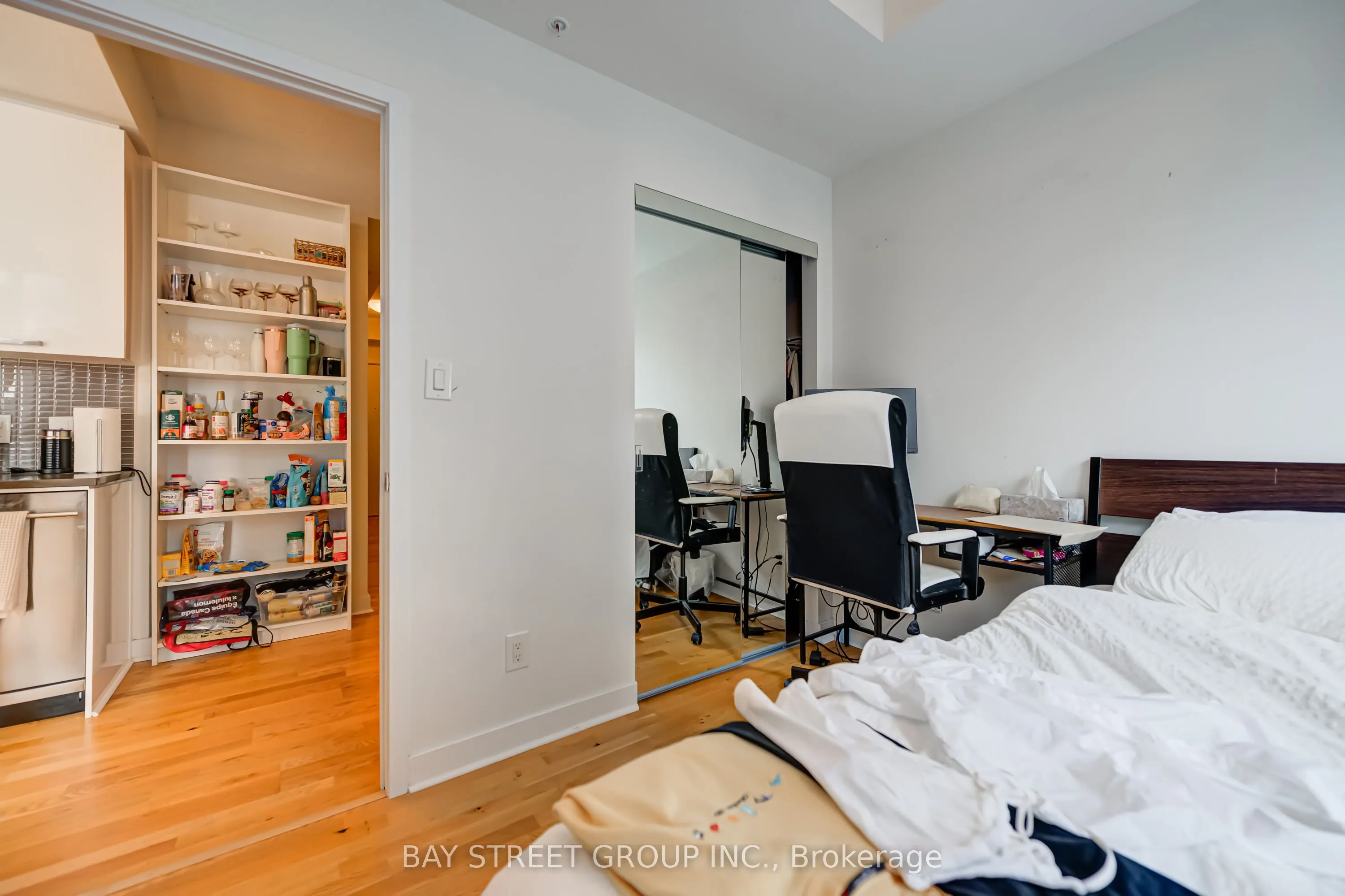 295 Adelaide Street W, #3409