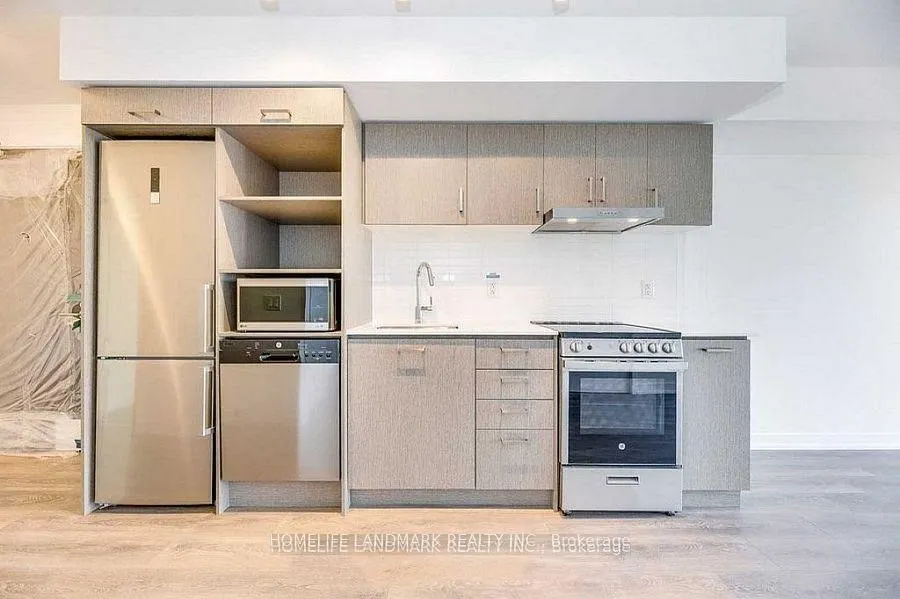 219 Dundas Street E, #1111