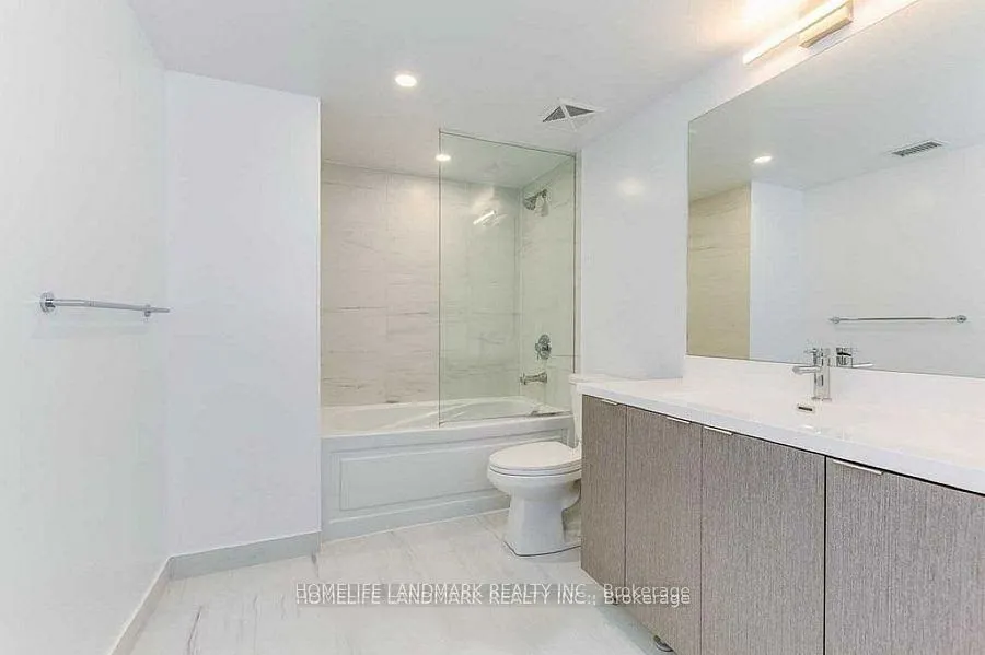 219 Dundas Street E, #1111