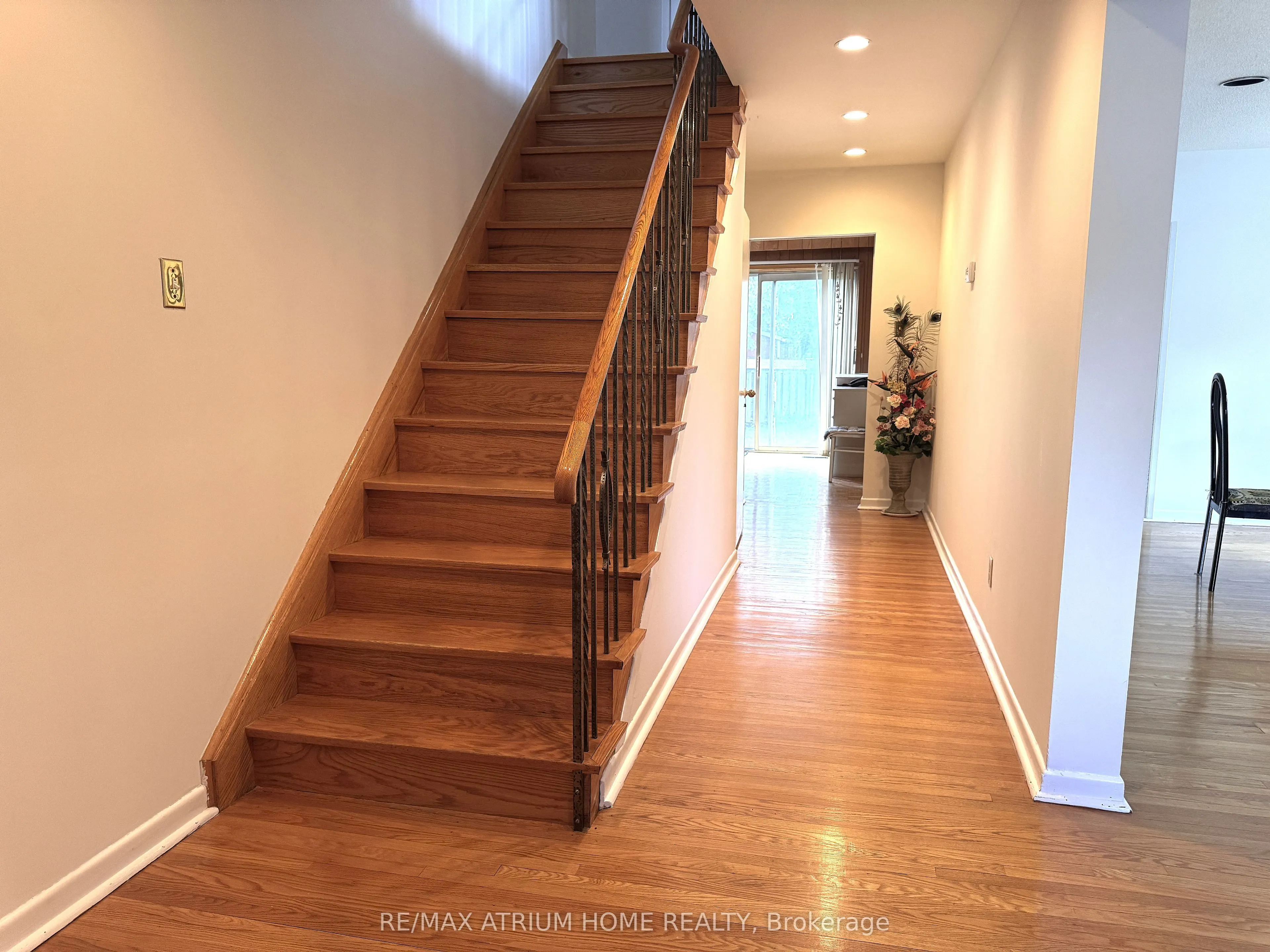 9 Crossen Drive