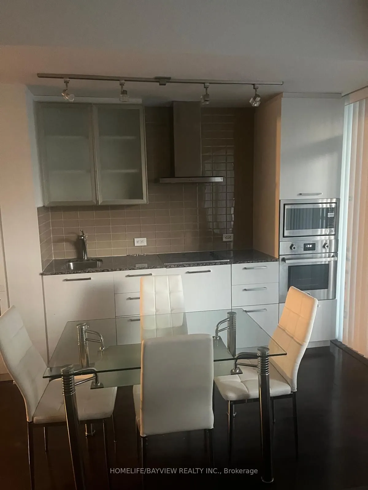 12 York Street, #1605