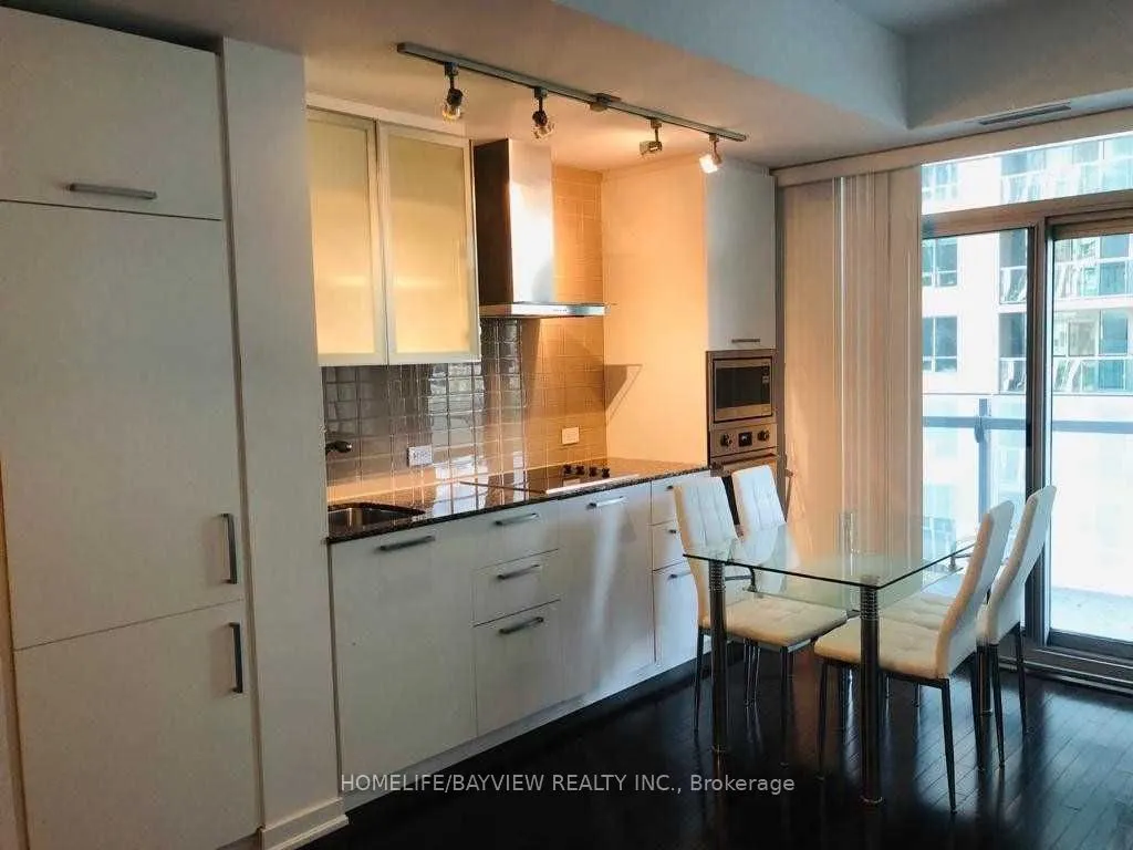 12 York Street, #1605