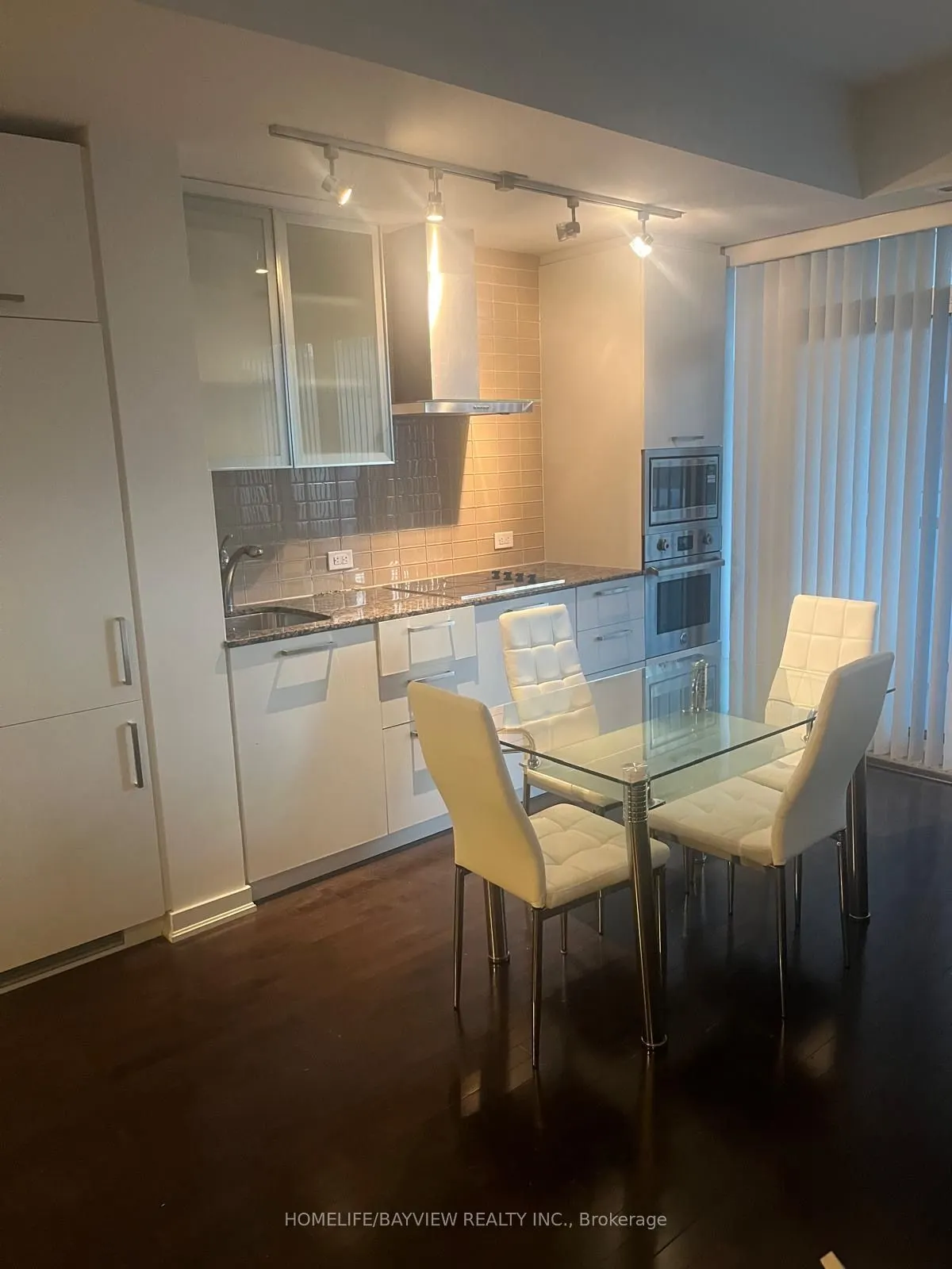 12 York Street, #1605