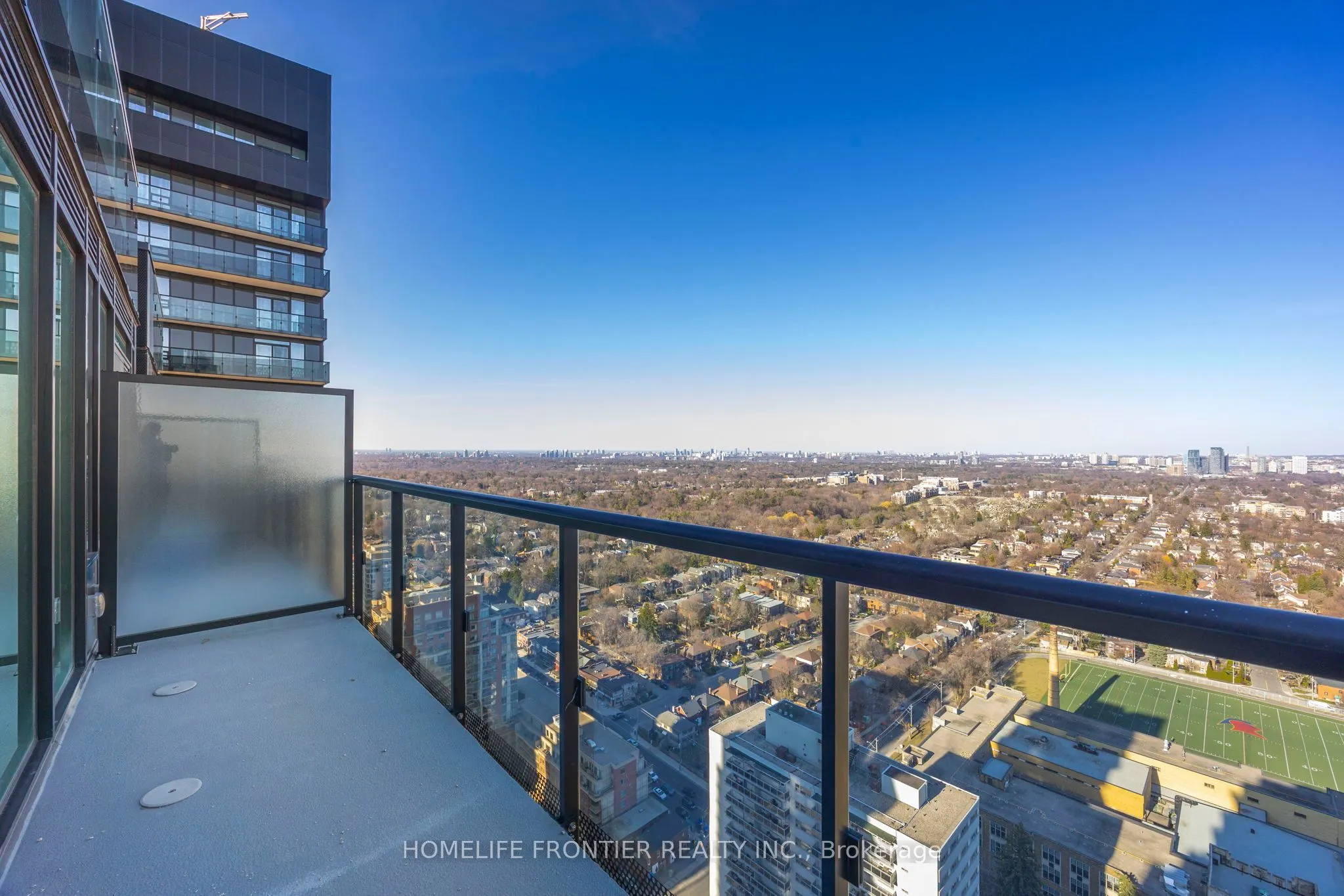 117 Broadway Avenue N, #3211