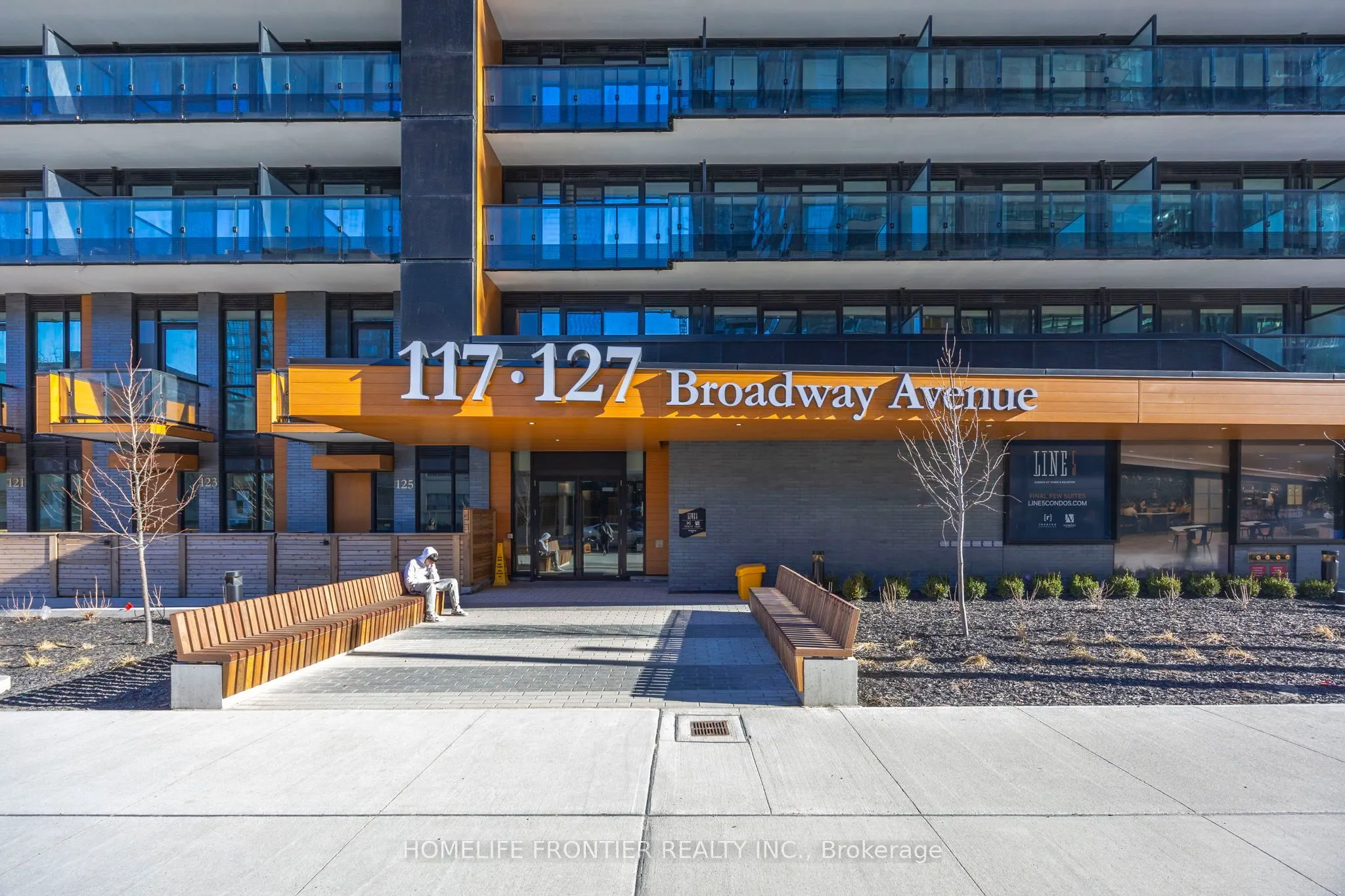 117 Broadway Avenue N, #3211