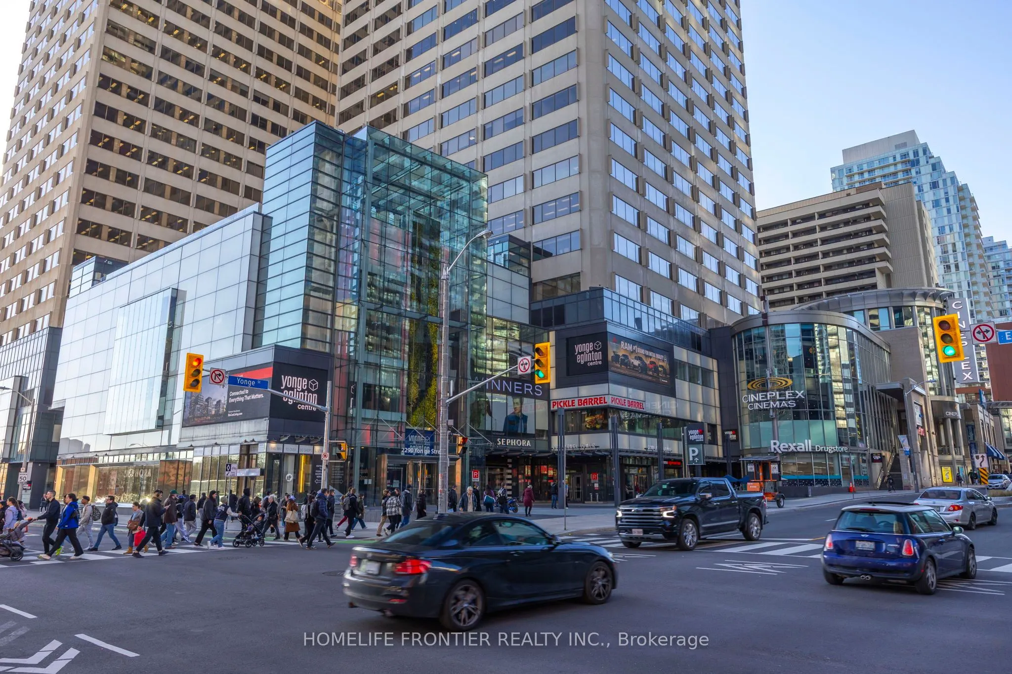 117 Broadway Avenue N, #3211