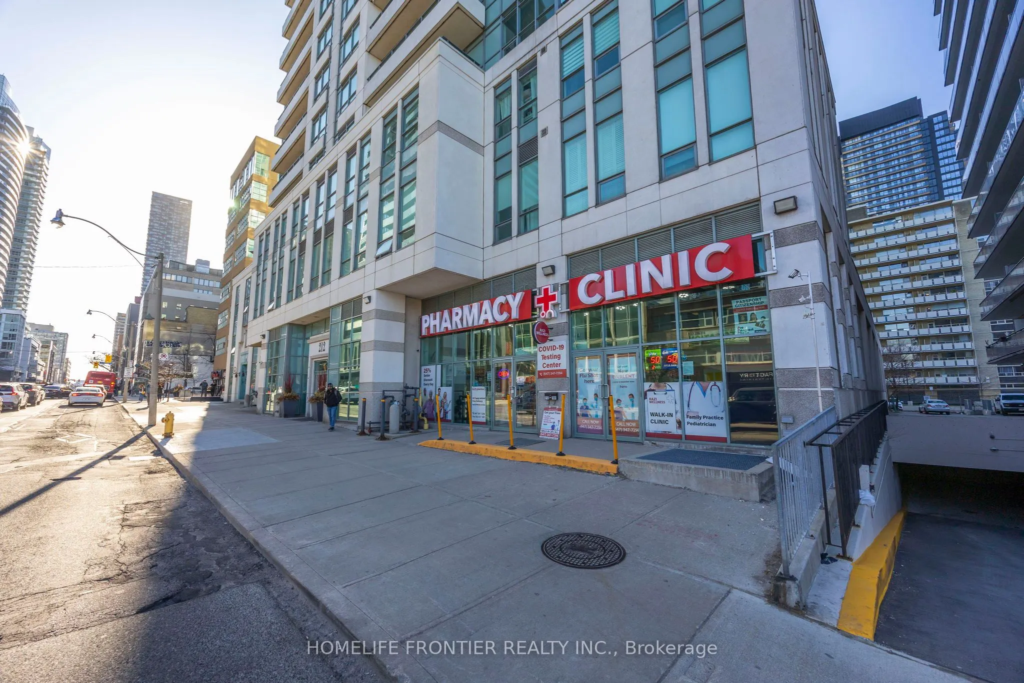 117 Broadway Avenue N, #3211