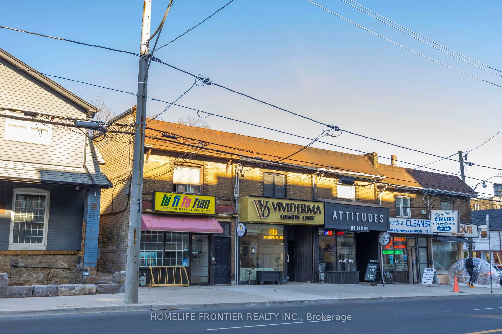 117 Broadway Avenue N, #3211