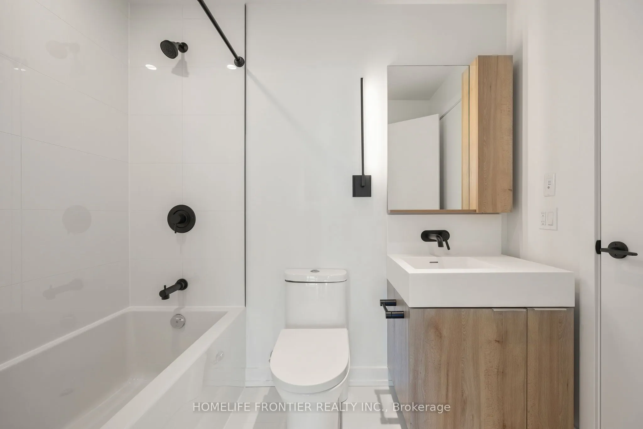 117 Broadway Avenue N, #3211