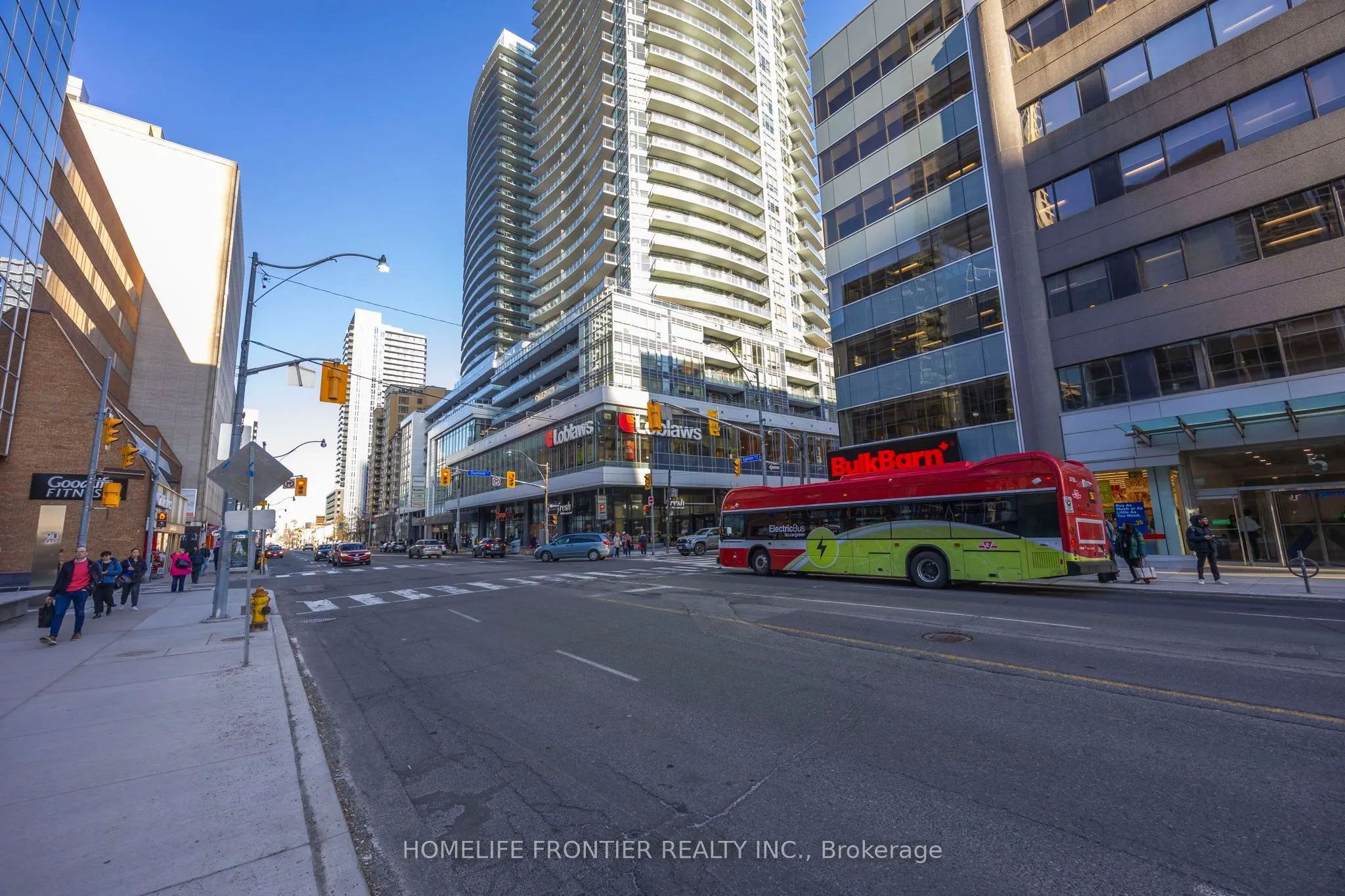 117 Broadway Avenue N, #3211