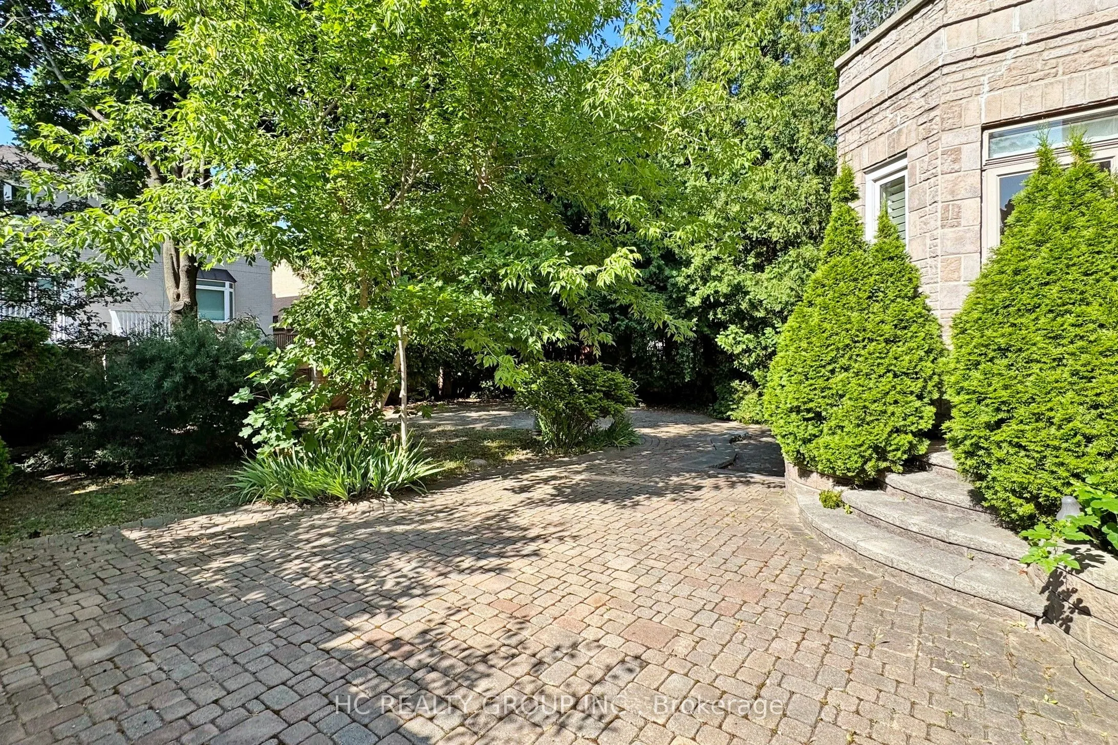 348 Greenfield Avenue