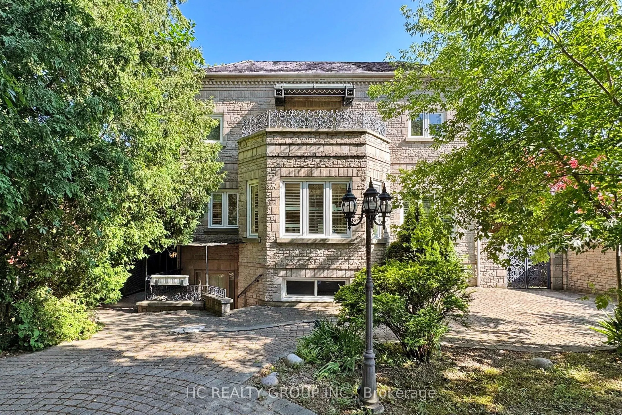348 Greenfield Avenue
