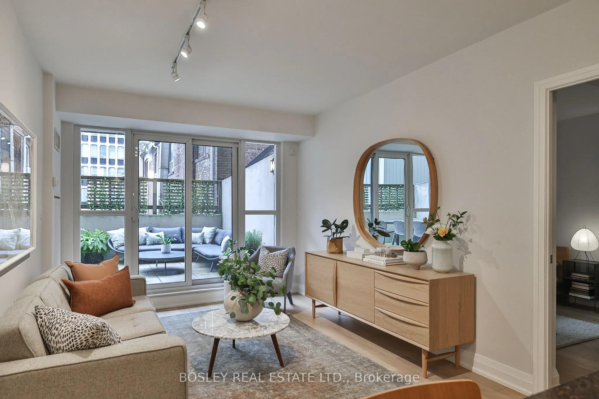 1430 Yonge Street, #201