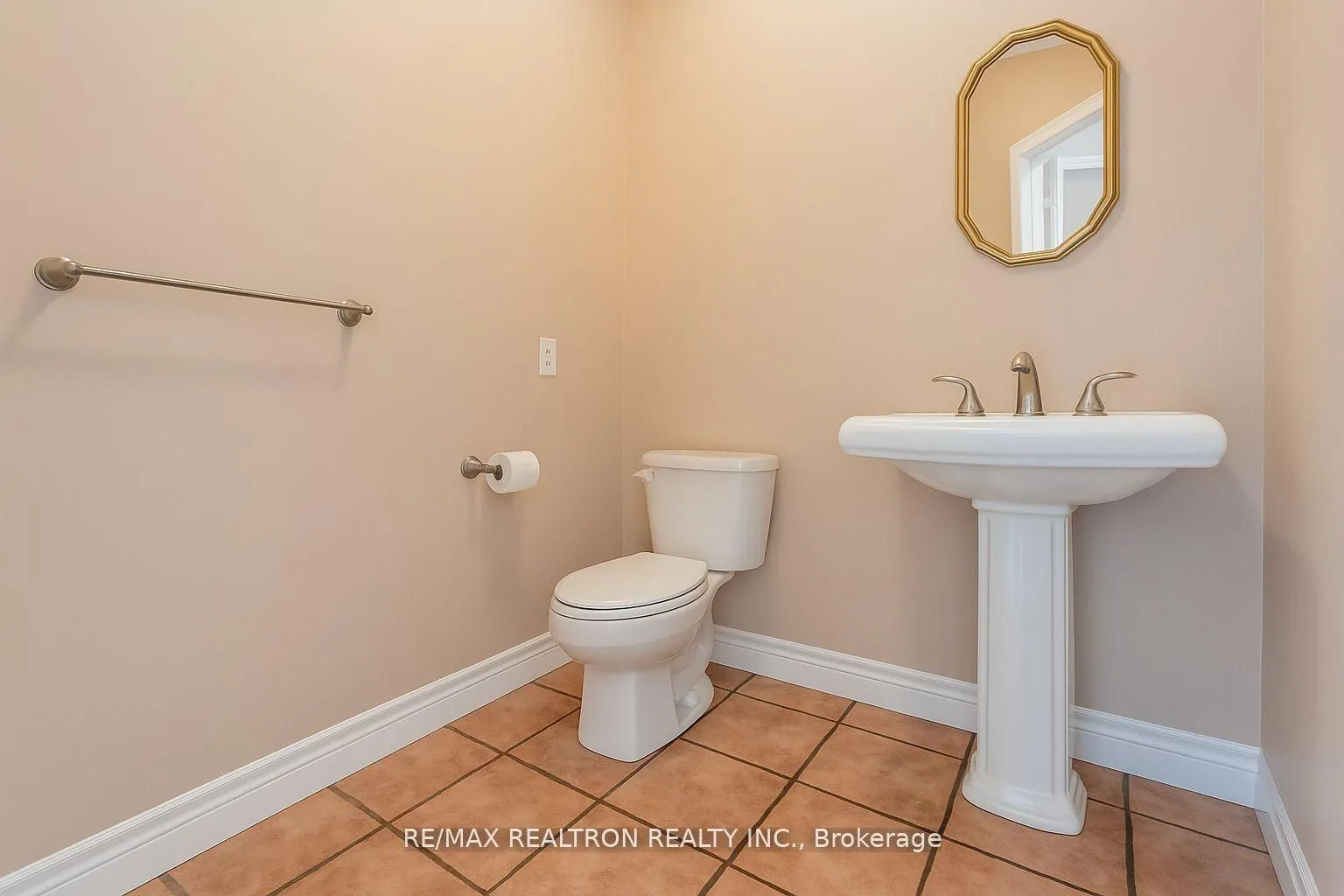 25 Model Avenue