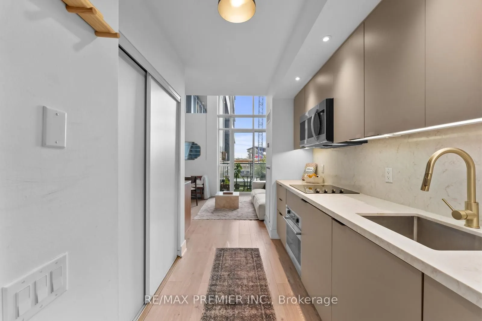 5 Hanna Avenue, #301