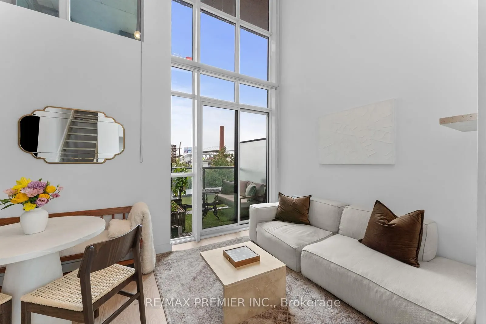 5 Hanna Avenue, #301
