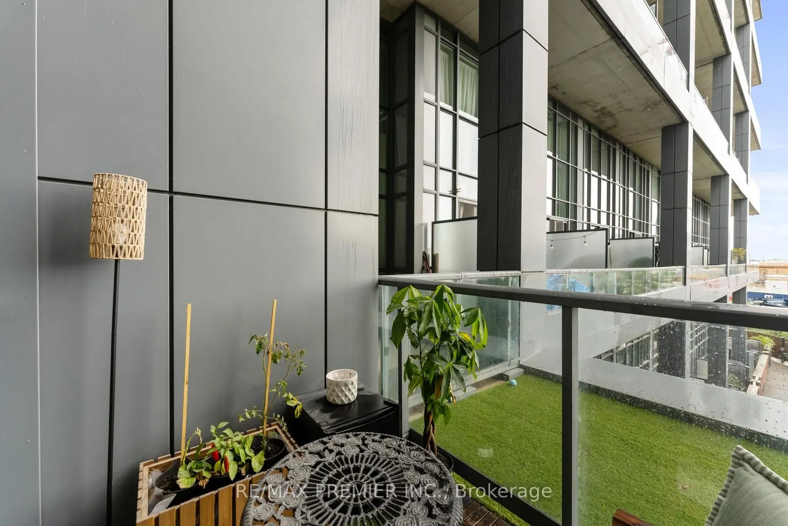 5 Hanna Avenue, #301