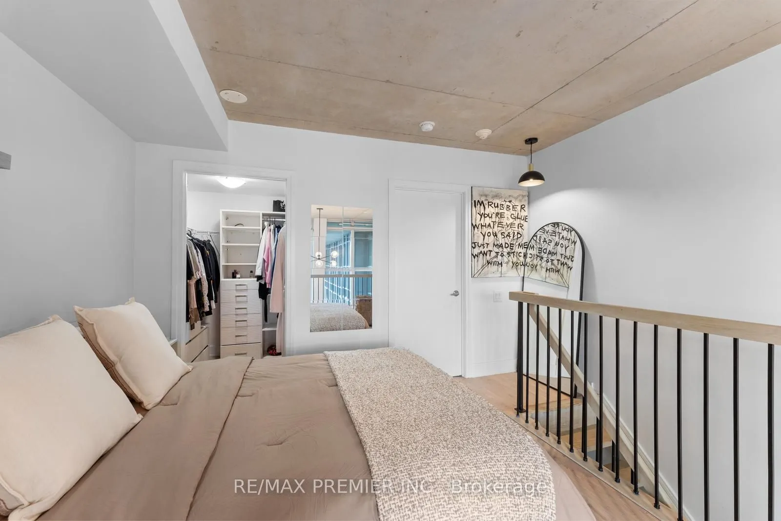 5 Hanna Avenue, #301