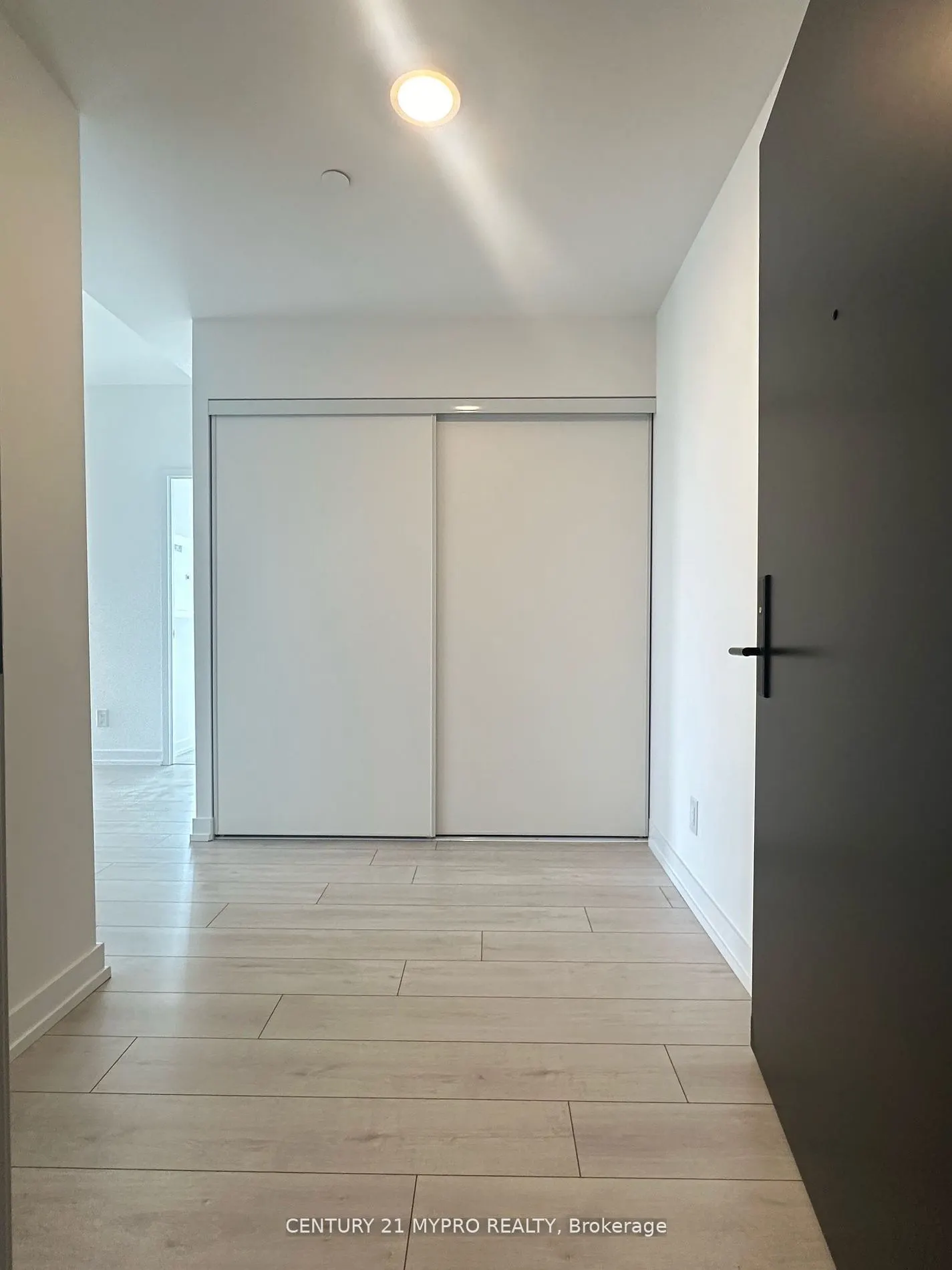500 Dupont Street, #607