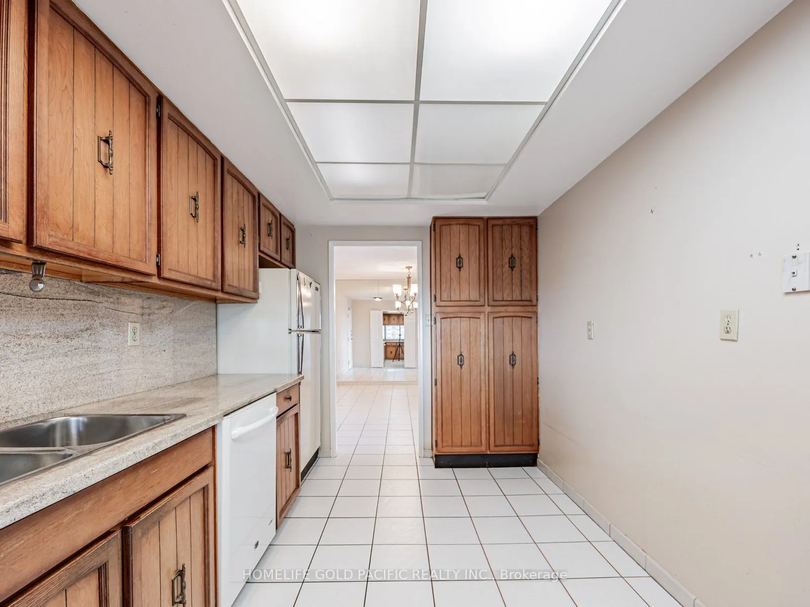 1555 Finch Avenue E, #907
