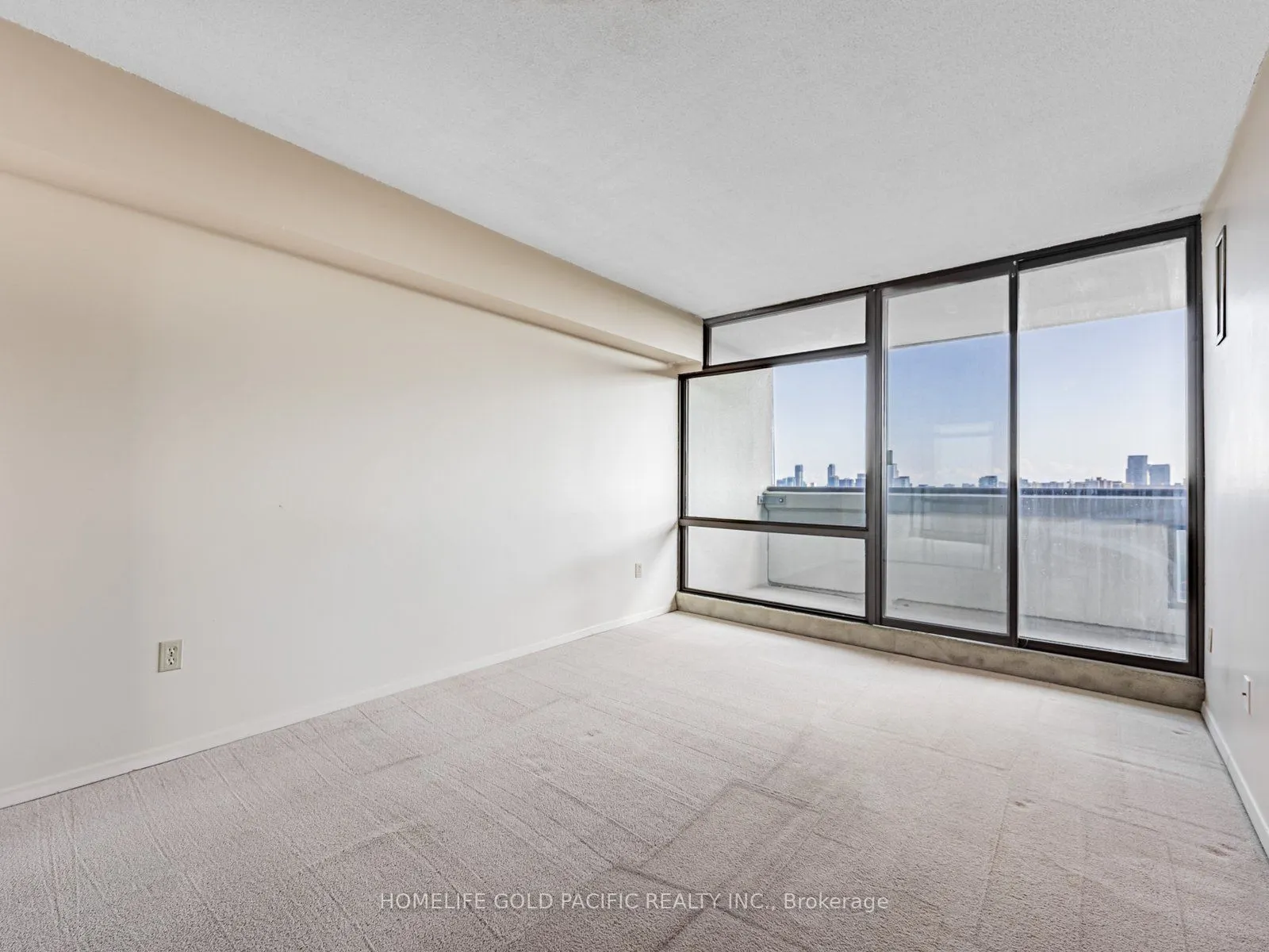 1555 Finch Avenue E, #907