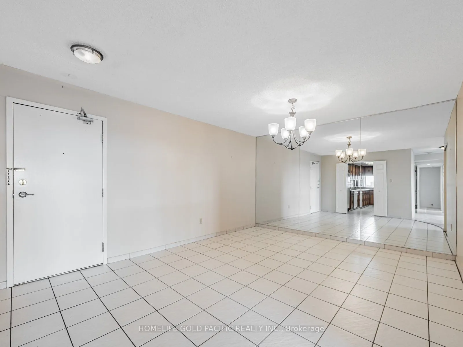1555 Finch Avenue E, #907