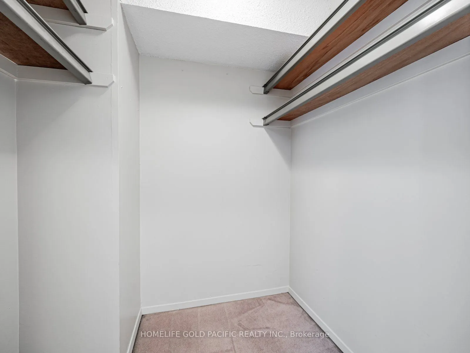 1555 Finch Avenue E, #907